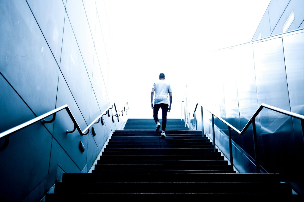 Construiește-ți viitorul pe fundații solide: Egalitate, sustenabilitate și evoluție Construiește-ți viitorul pe fundații solide: Egalitate, sustenabilitate și evoluție